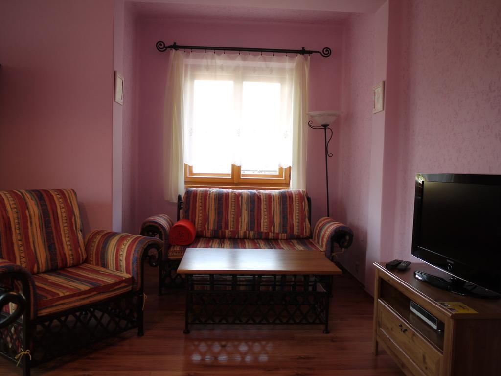 Apartmany Pemi Potstejn ภายนอก รูปภาพ