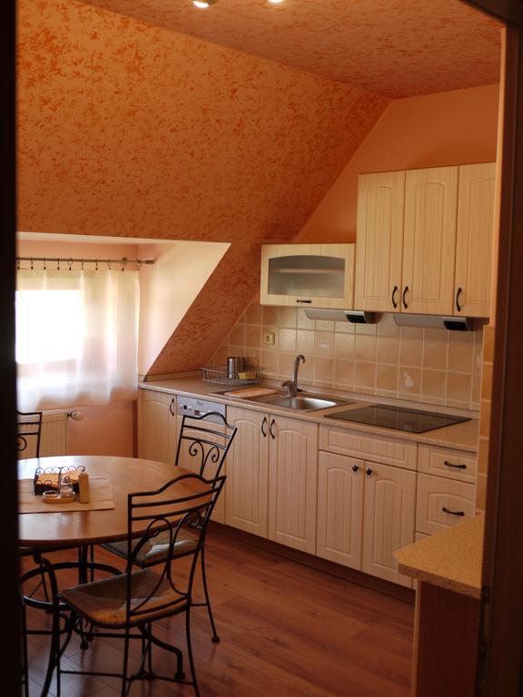 Apartmany Pemi Potstejn ภายนอก รูปภาพ