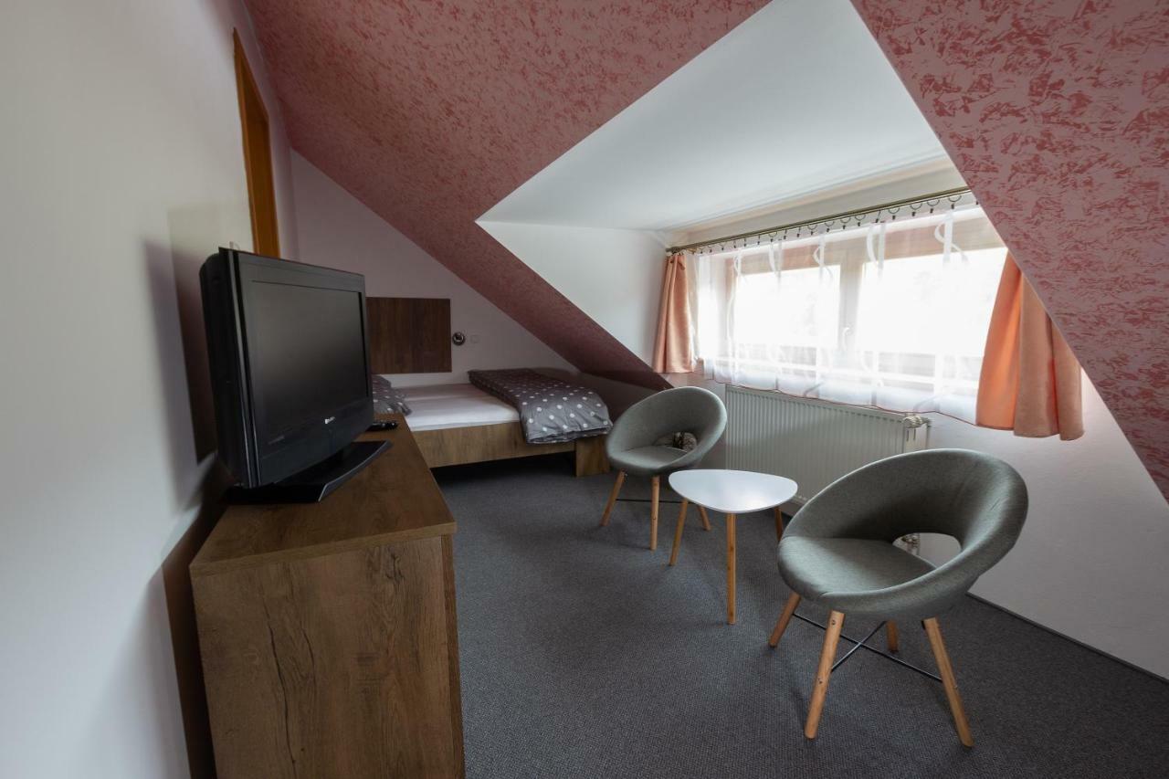 Apartmany Pemi Potstejn ภายนอก รูปภาพ